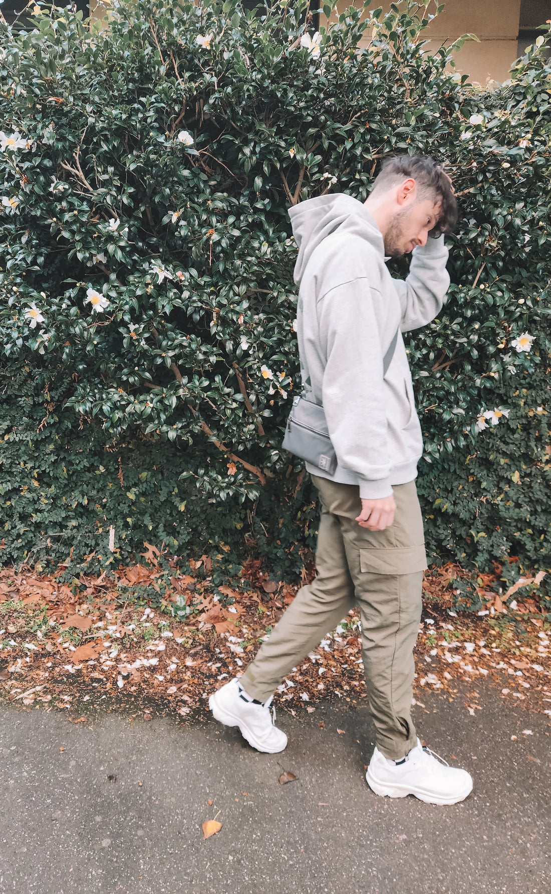 Lightweight streetwear crossbody bags for on-the-go men