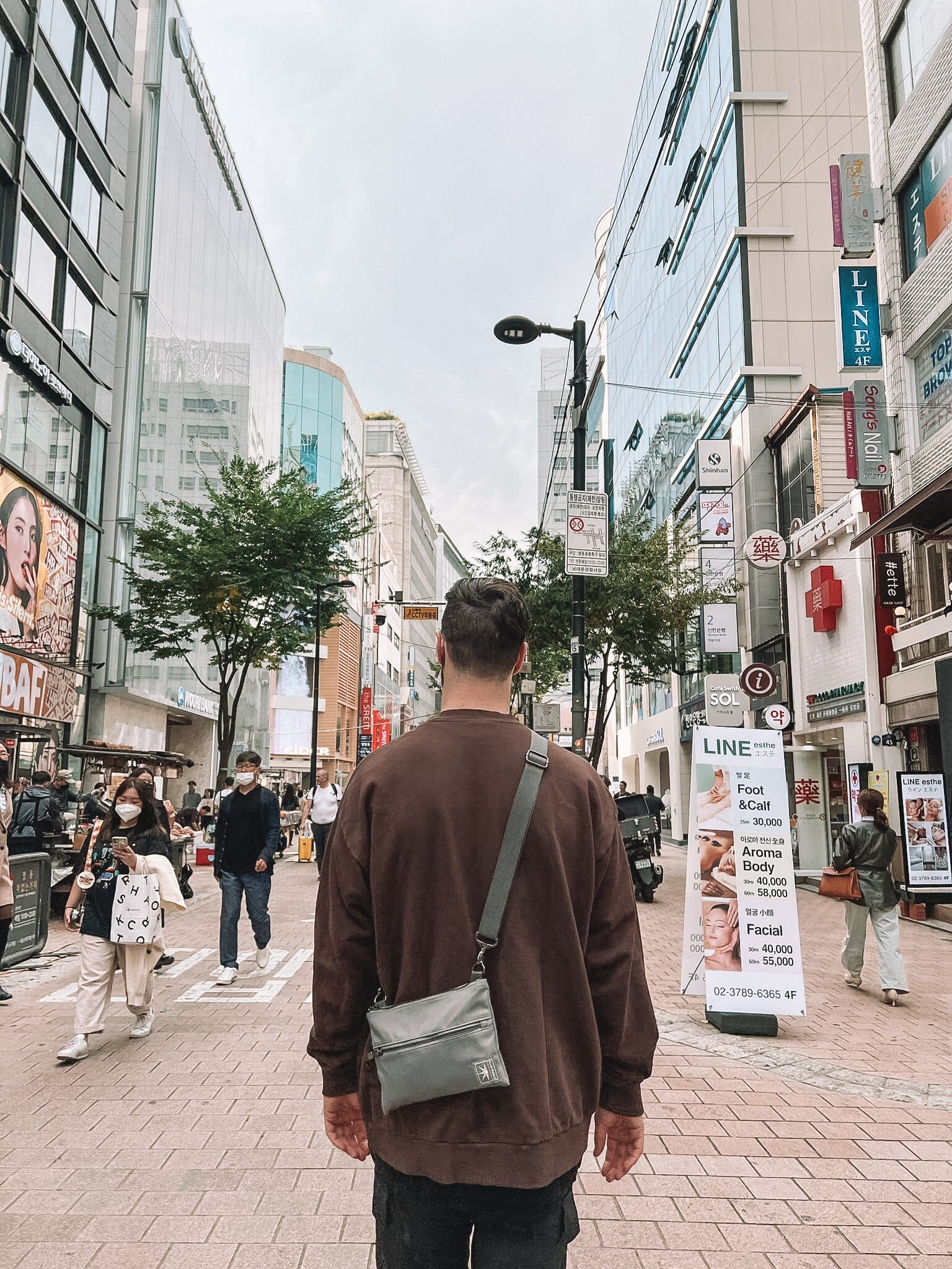 Unit 001 - Gray Messenger Bags DIVASKA 